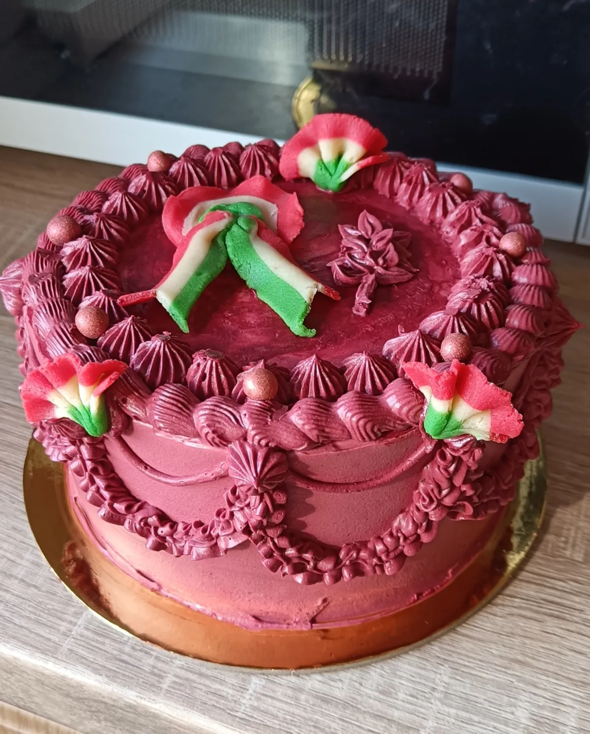 Marcipános joghurtos torta
