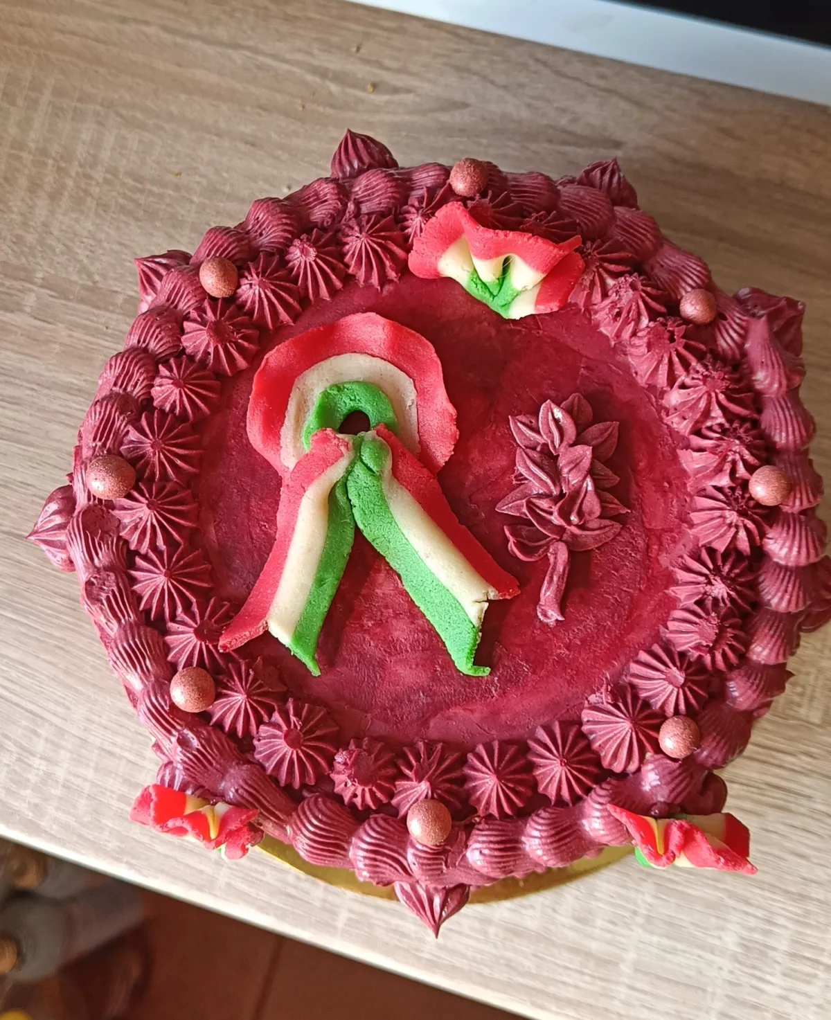 Marcipános joghurtos torta